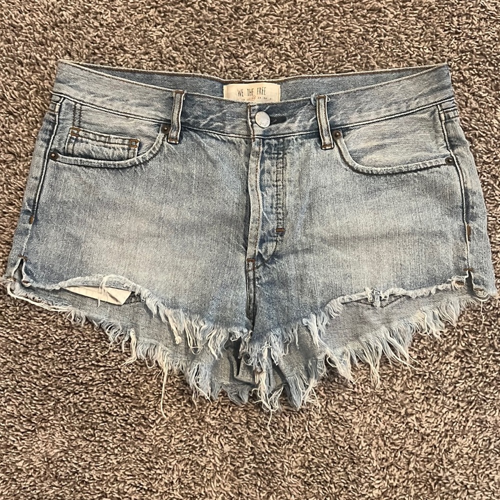 We the free size 28 blue jean shorts, free people